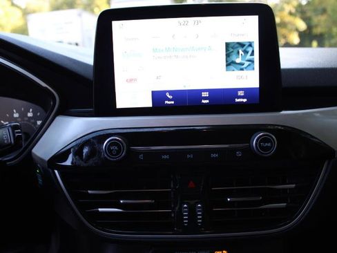 Used 2021 Ford Escape SE w/ Cold Weather Package image 15