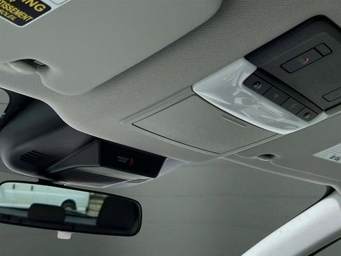 Used 2021 Nissan Rogue SV image 25