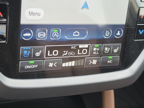 Used 2025 Subaru Forester Touring w/ Popular Package - Touring AWD/4WD image 22