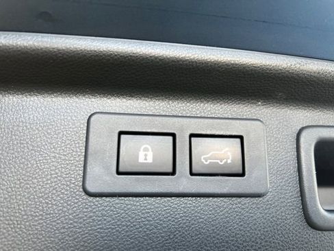 Used 2022 Subaru Forester Limited AWD/4WD image 15