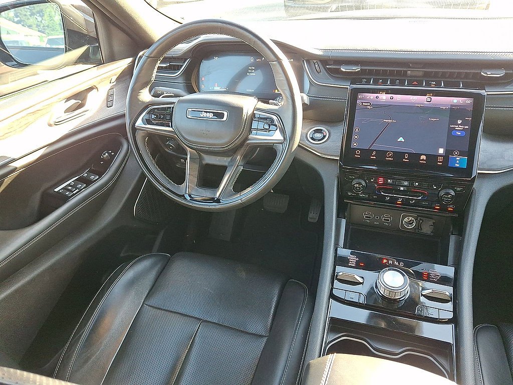 Certified 2025 Jeep Grand Cherokee L Overland w/ Advanced Protech Group III AWD/4WD image 15