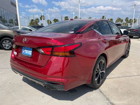 Used 2024 Nissan Altima 2.5 SR w/ SR Premium Package image 3