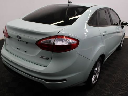 Used 2019 Ford Fiesta SE image 5