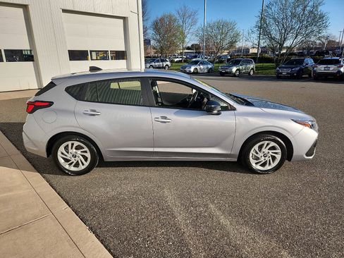 Certified 2025 Subaru Impreza 2.0i image 7