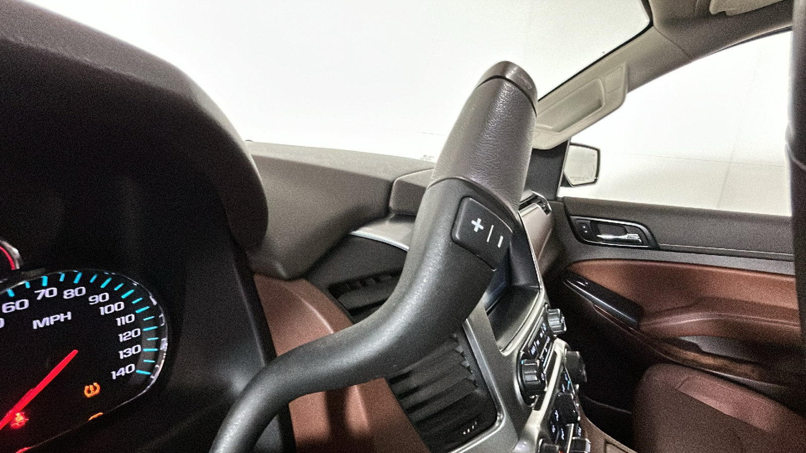 Used 2020 Chevrolet Tahoe Premier AWD/4WD image 25
