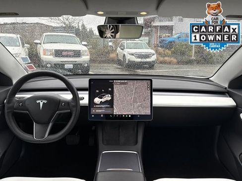 Used 2021 Tesla Model 3 Standard Range Plus image 14