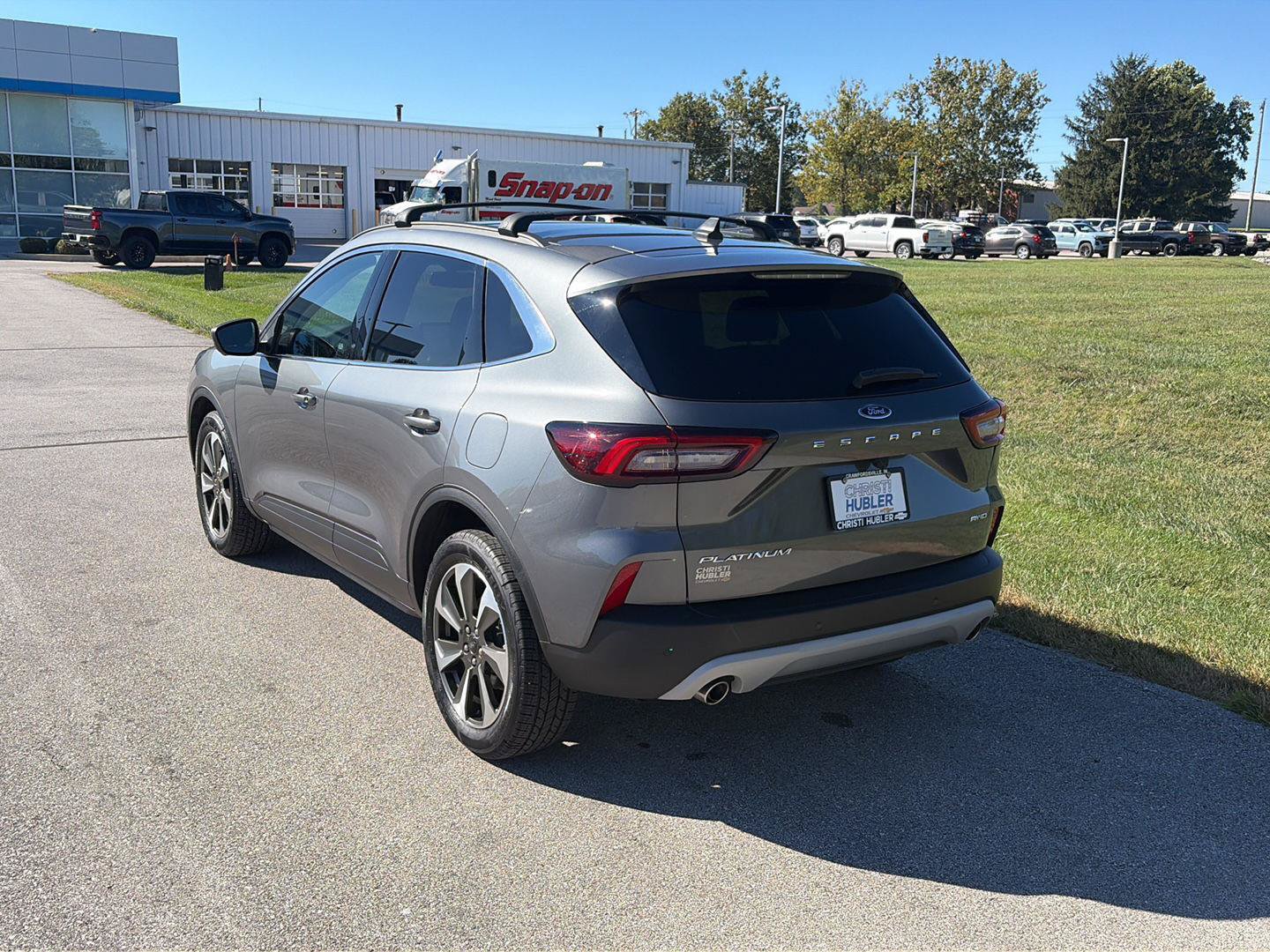 Used 2023 Ford Escape Platinum AWD/4WD image 3