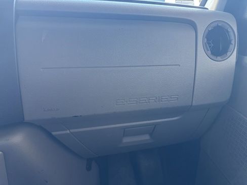 Used 2019 Ford E-350 and Econoline 350 Super Duty w/ Power Windows & Locks Group RWD image 15
