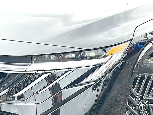 New 2026 Nissan Sentra SV w/ SV Convenience Package FWD image 4