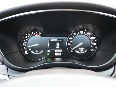 Used 2018 Lincoln MKC Reserve image 11