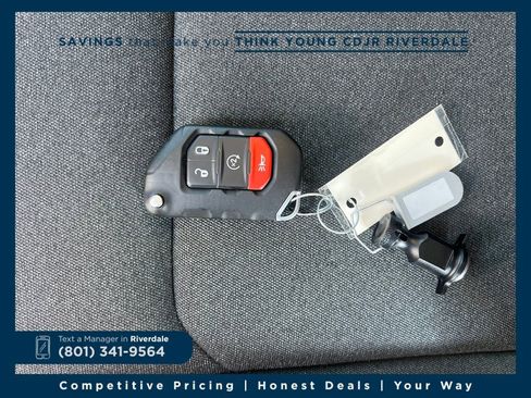 Used 2024 Jeep Wrangler Unlimited image 27