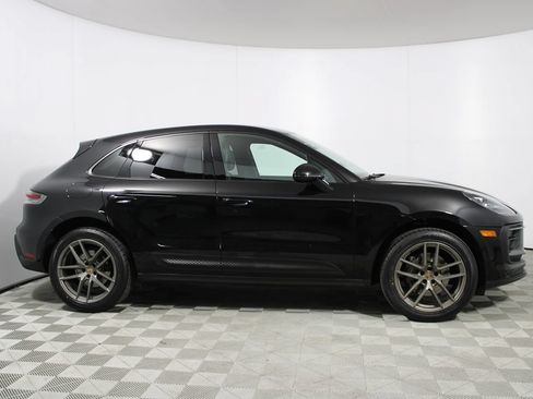Used 2022 Porsche Macan AWD/4WD image 42