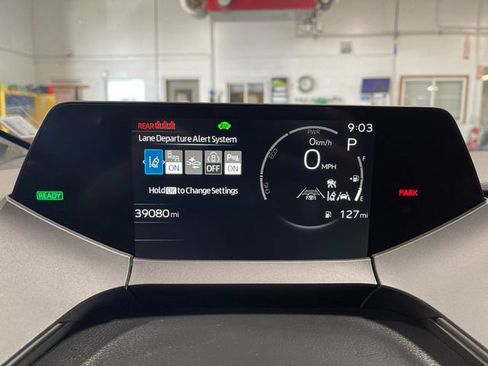Used 2025 Toyota Prius LE FWD image 16