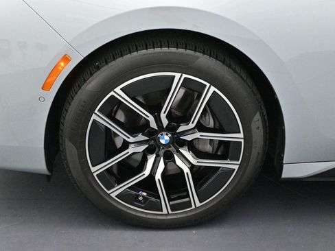 Used 2024 BMW 740i xDrive w/ Premium Package AWD/4WD image 42