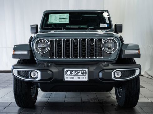 New 2026 Jeep Wrangler Unlimited Sahara AWD/4WD image 2