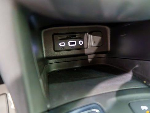 Used 2023 Chevrolet Equinox LT AWD/4WD image 27