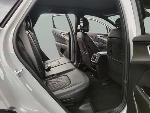 Used 2024 Kia Sportage X-Line w/ X-Line Premium Package image 15