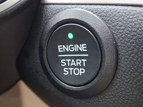 Used 2022 Ford Escape SEL image 23