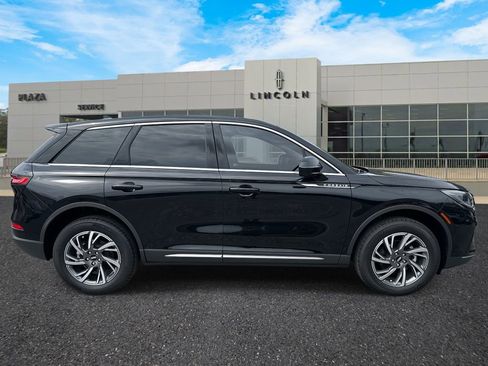 New 2025 Lincoln Corsair FWD w/ Equipment Group 101A image 2