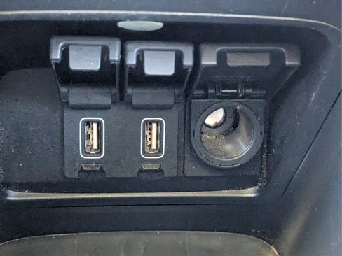 Used 2019 Honda CR-V Touring image 10