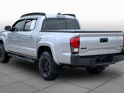 Used 2021 Toyota Tacoma SR5 AWD/4WD image 12