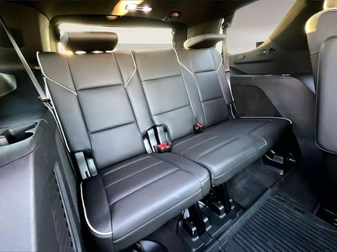 Certified 2022 Cadillac Escalade Premium Luxury w/ Performance Package image 29