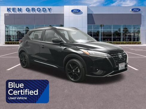 Used 2023 Nissan Kicks SR w/ SR Premium Package FWD image 1