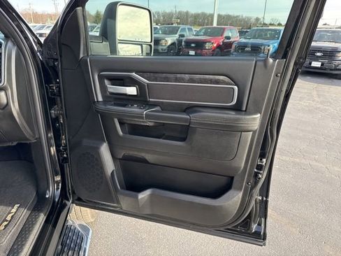Used 2024 RAM 2500 Big Horn w/ Bed Utility Group image 31