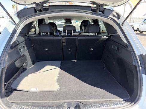Used 2024 Mercedes-Benz GLC 300 w/ Winter Package image 15