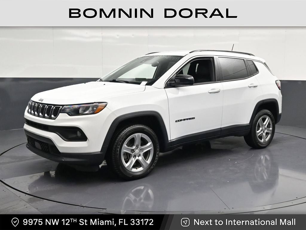 Used 2023 Jeep Compass Latitude AWD/4WD image 1