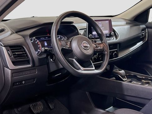 Used 2024 Nissan Rogue S FWD image 7