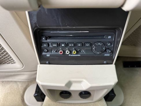 Used 2004 Cadillac SRX V8 w/ Preferred Equipment Group image 27