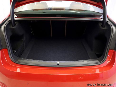 Certified 2024 BMW 330i xDrive Sedan image 31