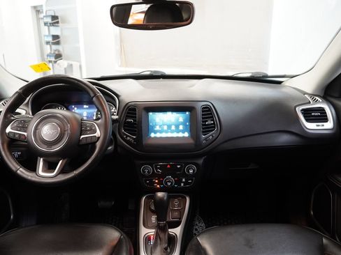 Used 2018 Jeep Compass Latitude w/ Popular Equipment Group AWD/4WD image 18
