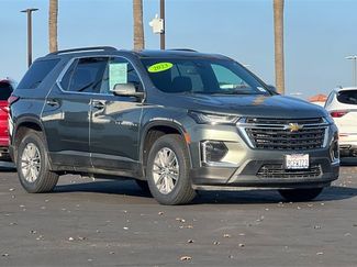 Used 2023 Chevrolet Traverse LT video 2