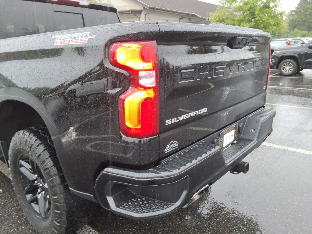 Certified 2024 Chevrolet Silverado 1500 LT Trail Boss w/ Convenience Package II AWD/4WD image 15