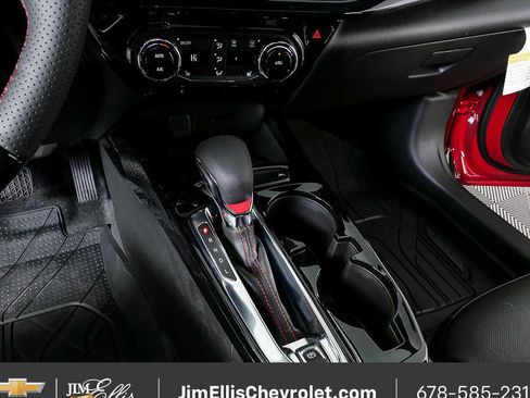 New 2026 Chevrolet Trax RS w/ Sunroof Package image 15