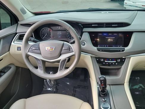 Certified 2024 Cadillac XT5 Premium Luxury FWD image 19
