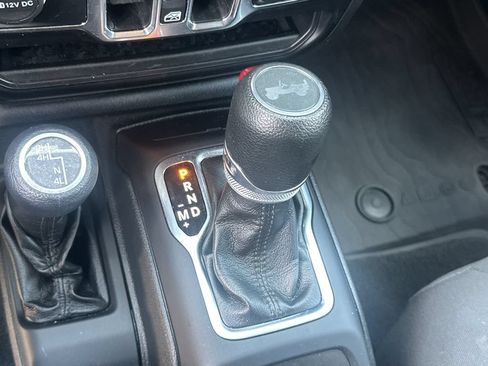 Used 2022 Jeep Wrangler Unlimited Sport w/ Sun And Sound Package AWD/4WD image 29