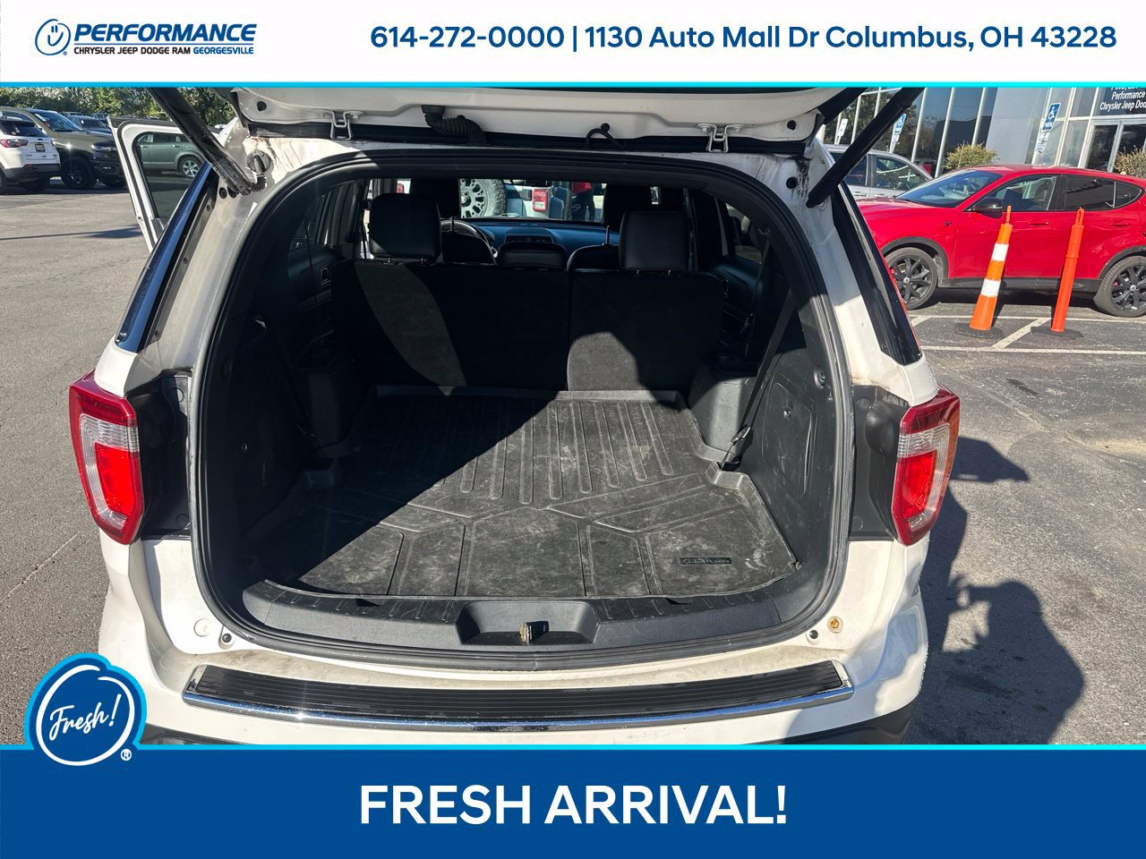 Used 2018 Ford Explorer XLT w/ Equipment Group 202A AWD/4WD image 15