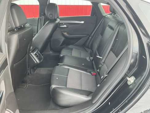 Used 2014 Chevrolet Impala LT w/ Convenience Package image 37