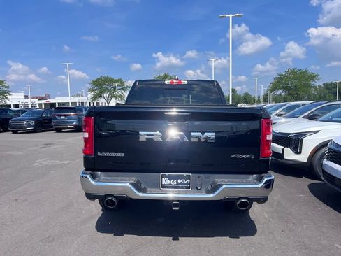 Used 2025 RAM 1500 Laramie AWD/4WD image 9