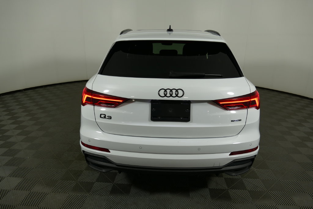 Used 2023 Audi Q3 2.0T Premium Plus w/ Premium Plus Package AWD/4WD image 4