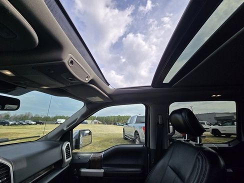 Used 2019 Ford F150 Lariat image 24