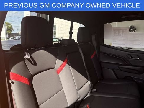Used 2025 Chevrolet Colorado Z71 w/ Technology Package AWD/4WD image 54