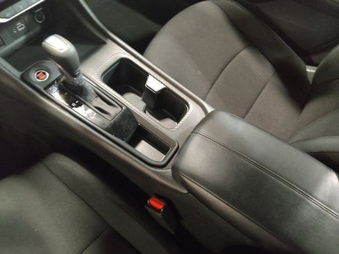 Used 2025 Nissan Sentra S FWD image 26