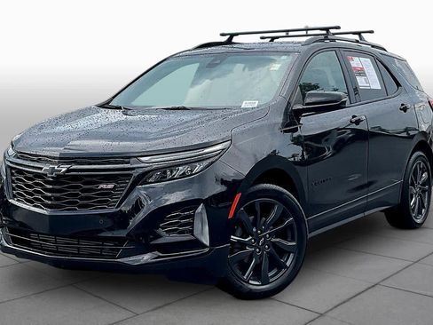 Used 2024 Chevrolet Equinox RS FWD image 2