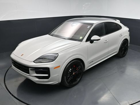 New 2026 Porsche Cayenne GTS AWD/4WD image 15
