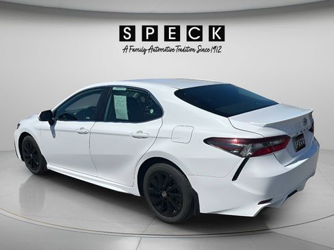 Used 2024 Toyota Camry SE FWD image 3