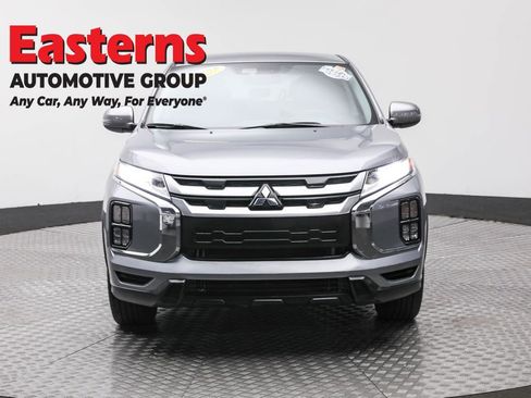 Used 2024 Mitsubishi Outlander Sport SE image 2